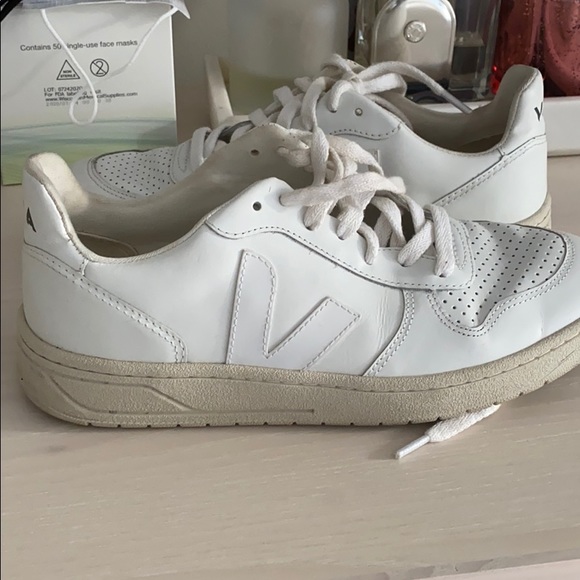 all white veja